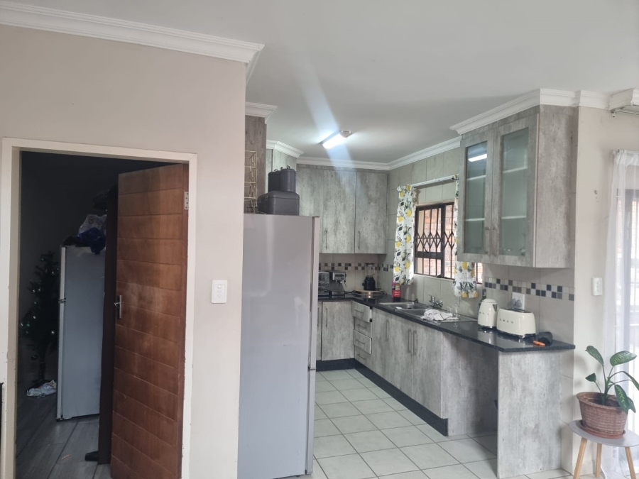 3 Bedroom Property for Sale in Waterval East North West